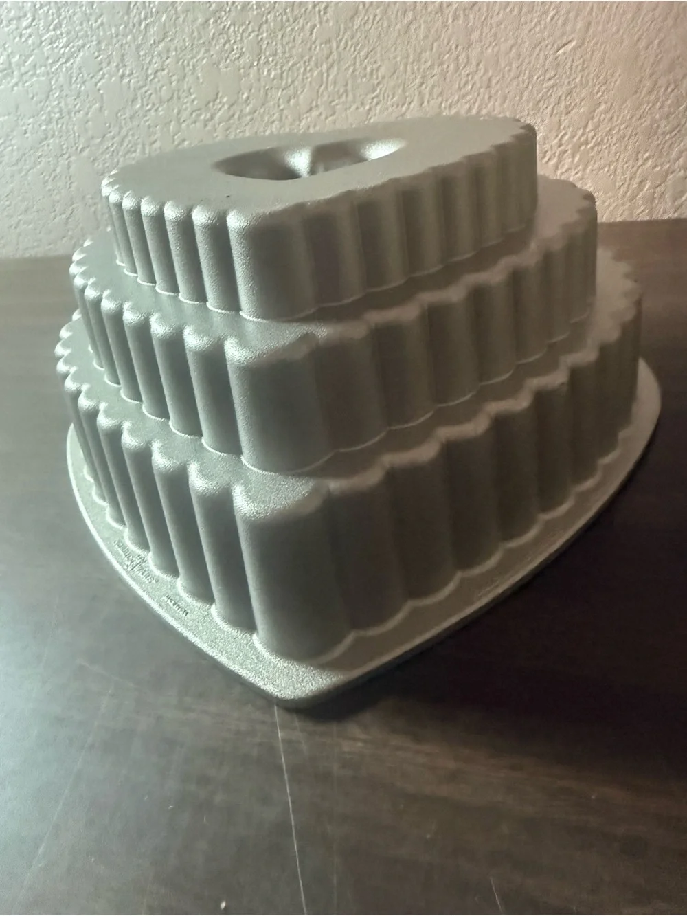 Nordic Ware Tiered Heart Bundt Pan USA Heavy Cast Aluminum Valentine Anniversary
